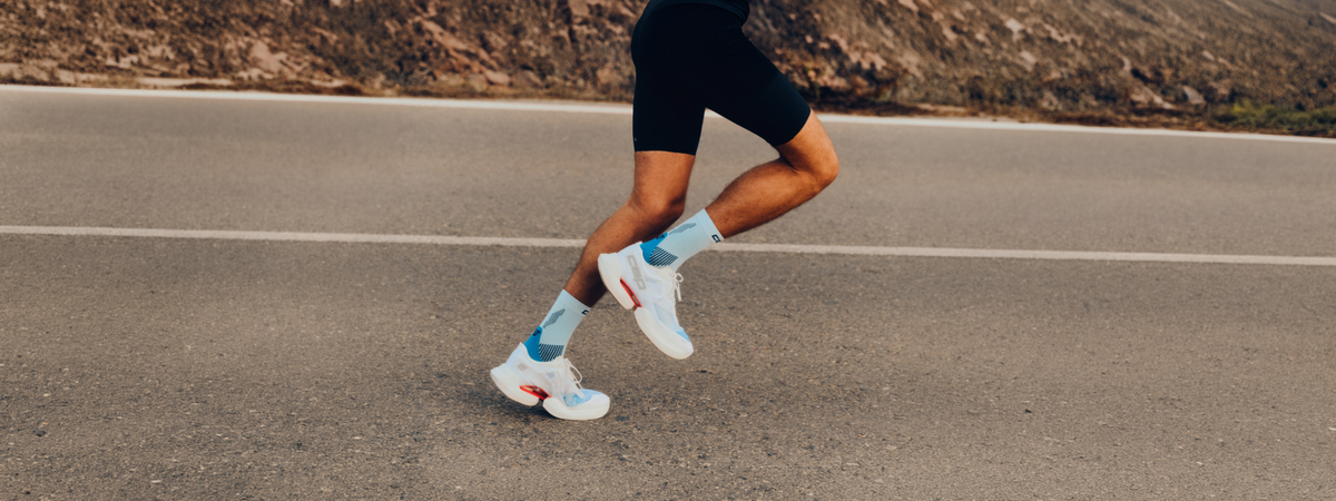 Mid Cut Compression Socks for Men | CEP Running
