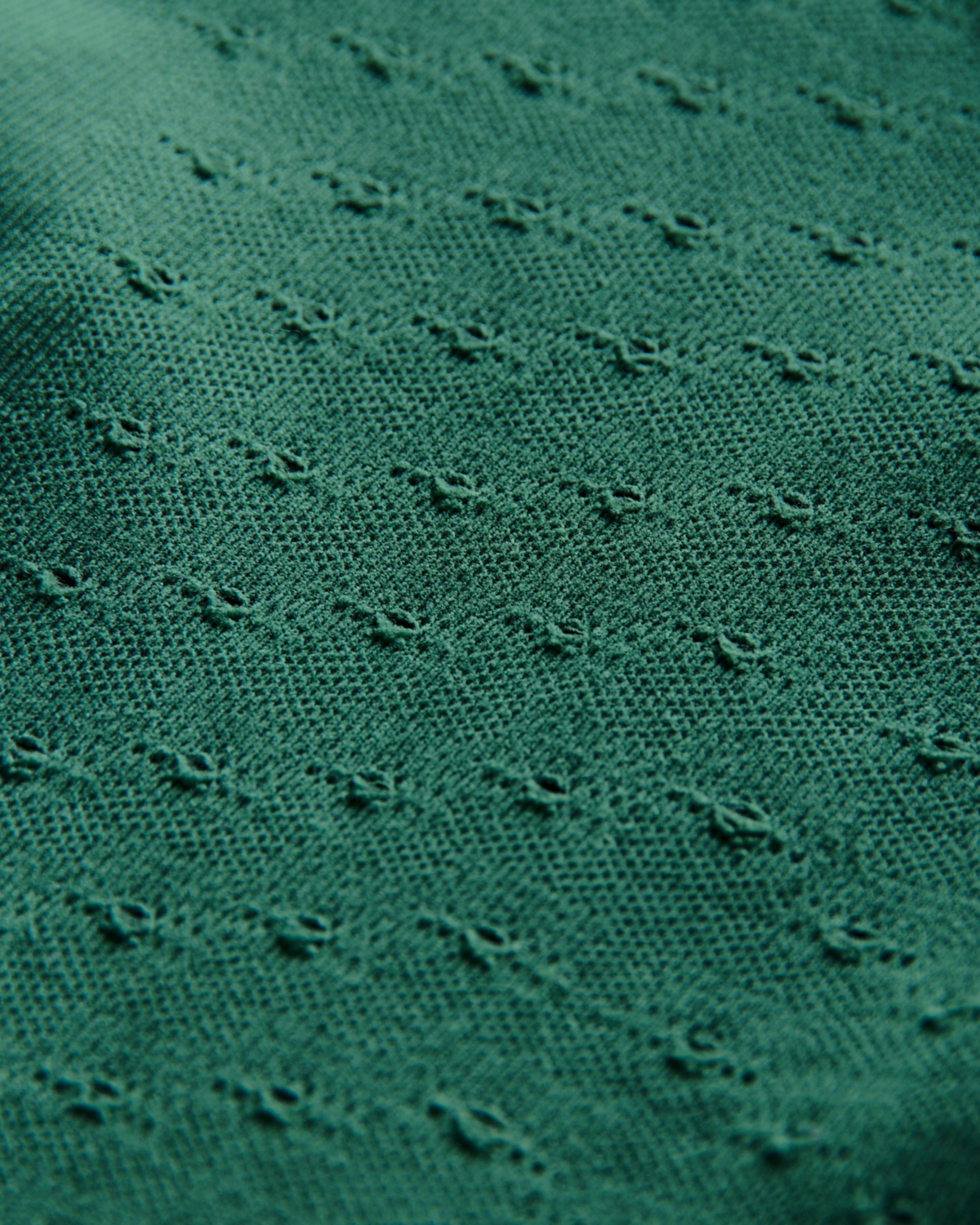 Ultralight Seamless Short Sleeve Shirt, Men, Forest Green, close-up detail