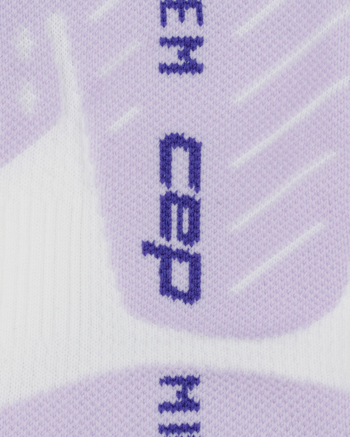 Core Run Claw Mid Cut Compression Socks, White/Lilac, close-up detail