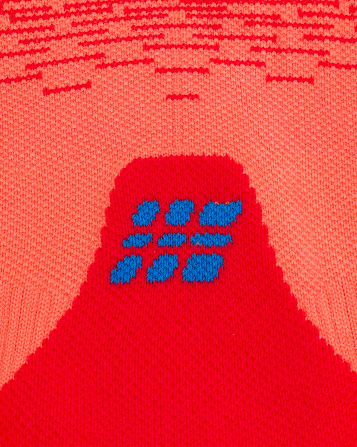 Core Run Fade Mid Cut Compression Socks, Red/Blue Fade, close-up detail