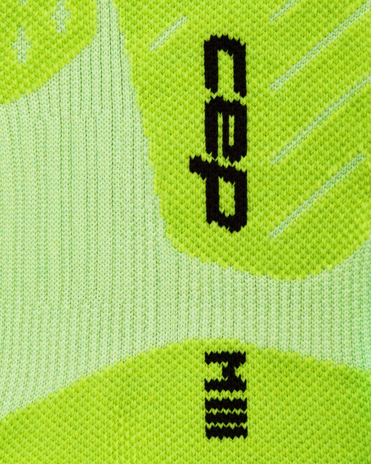 Core Run Gradient Mid Cut Compression Socks