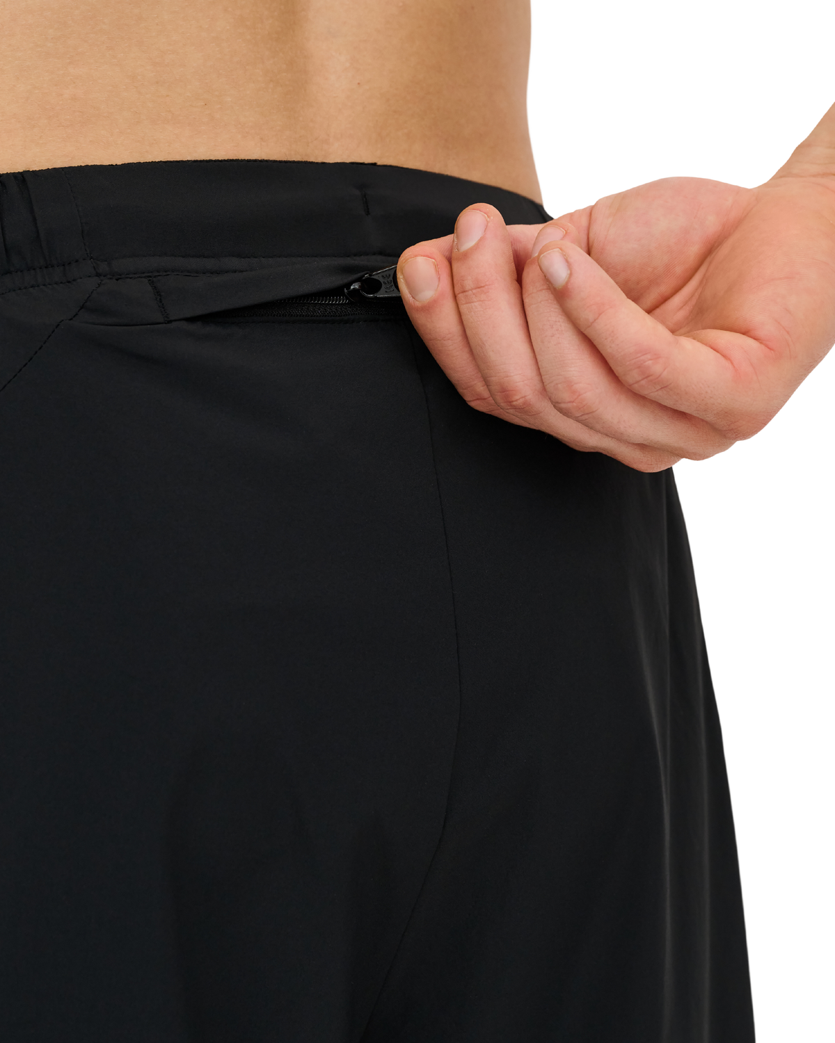 Core Run Loose Fit Shorts, Men, Black, close-up detail