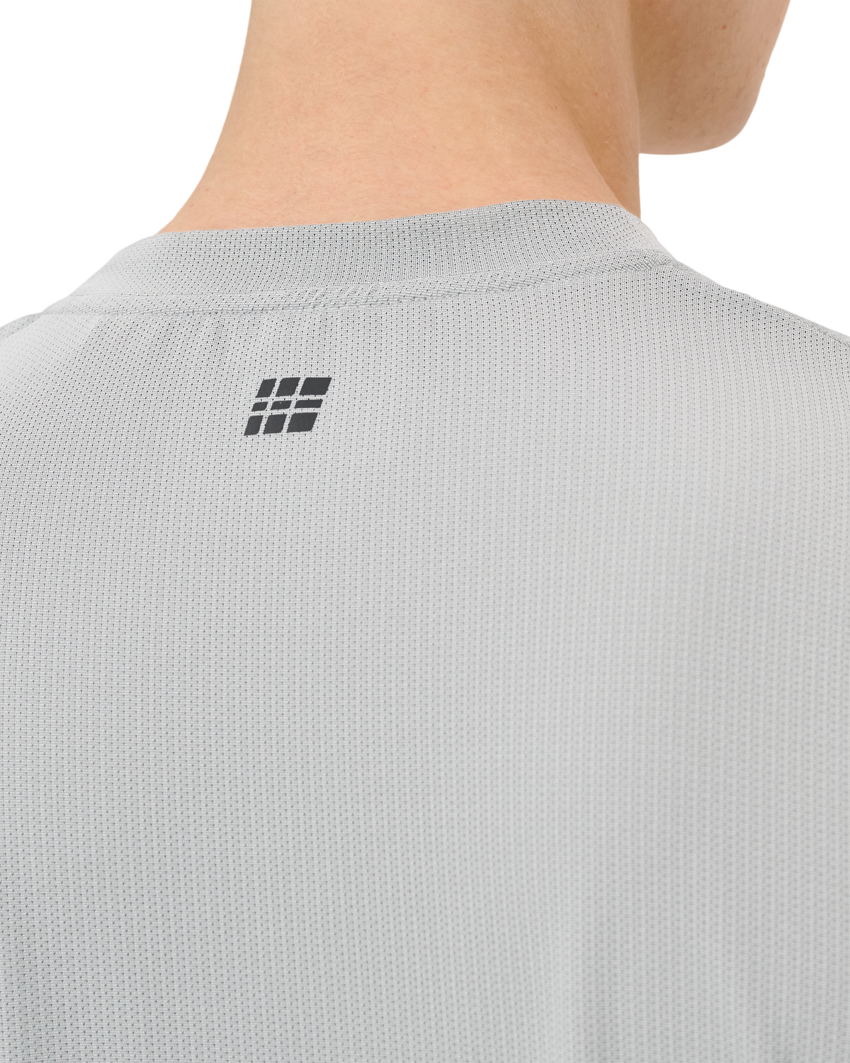 Core Run Short Sleeve Shirt, Men, Light Grey, close-up detail