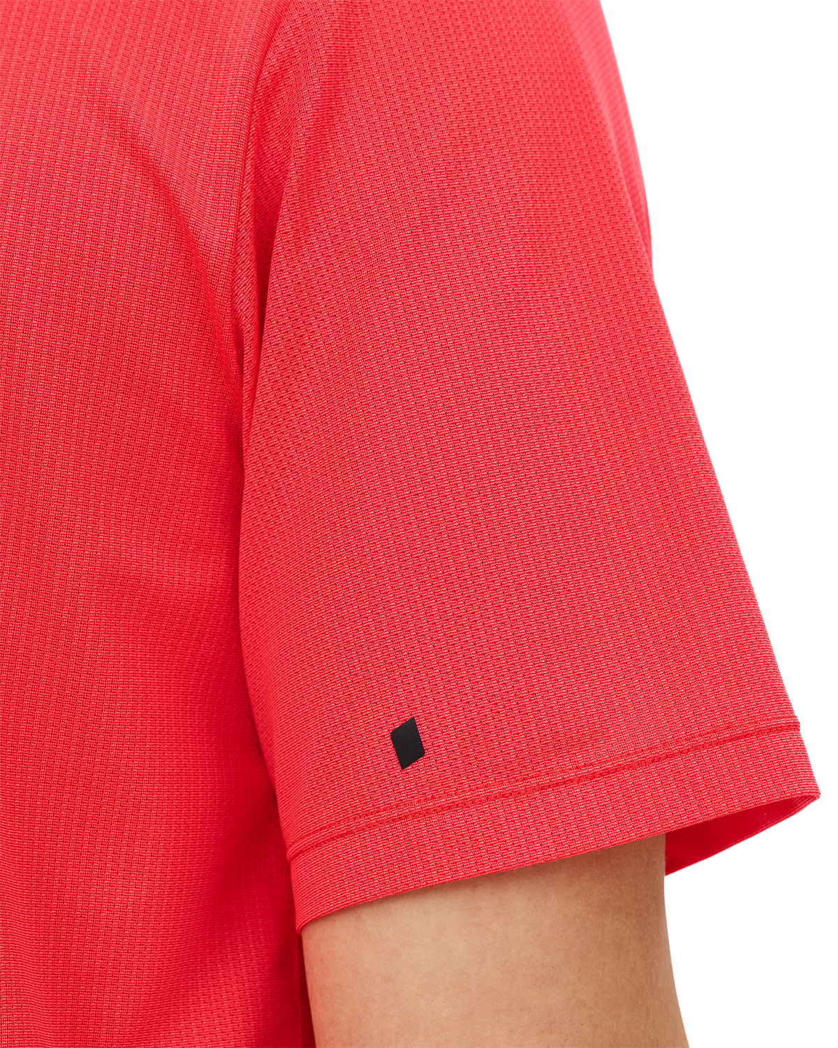 Core Run Short Sleeve Shirt, Men, Red, close-up detail