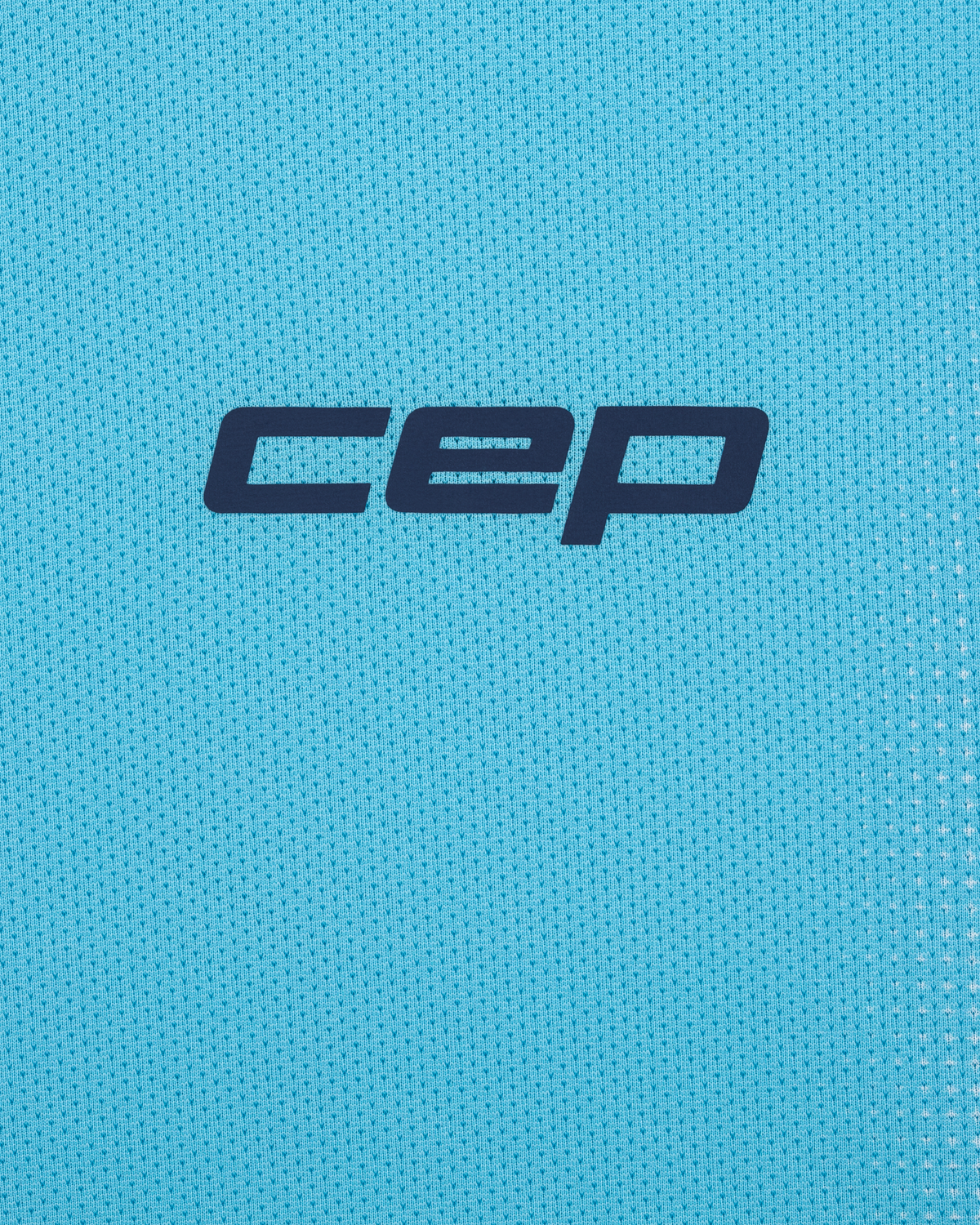 Core Run Short Sleeve Shirt, Women, Light Blue Fade, close-up detail
