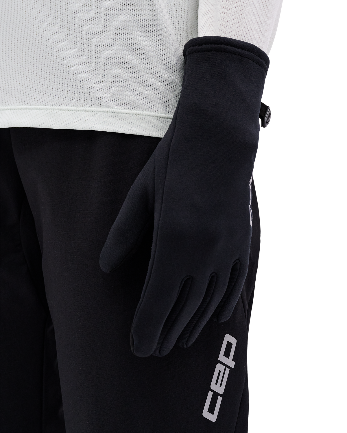 Core Run Thermal Gloves, Black, close-up detail