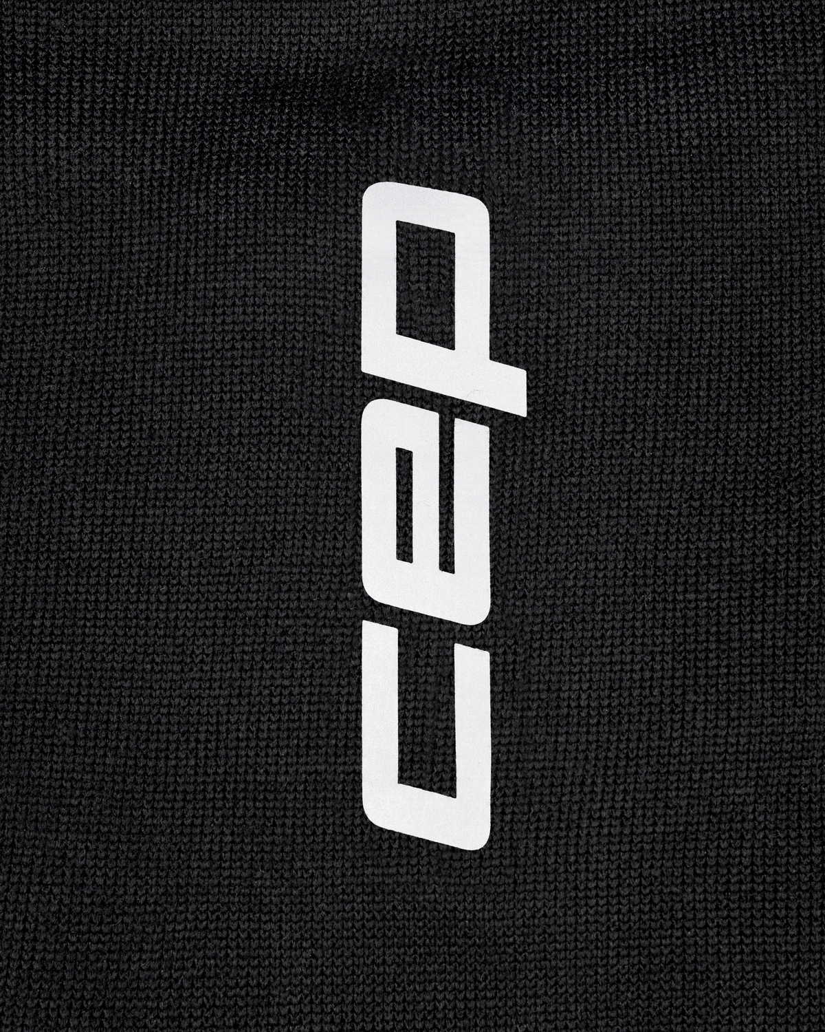 Core Run Thermal Neck Warmer, Black, close-up detail