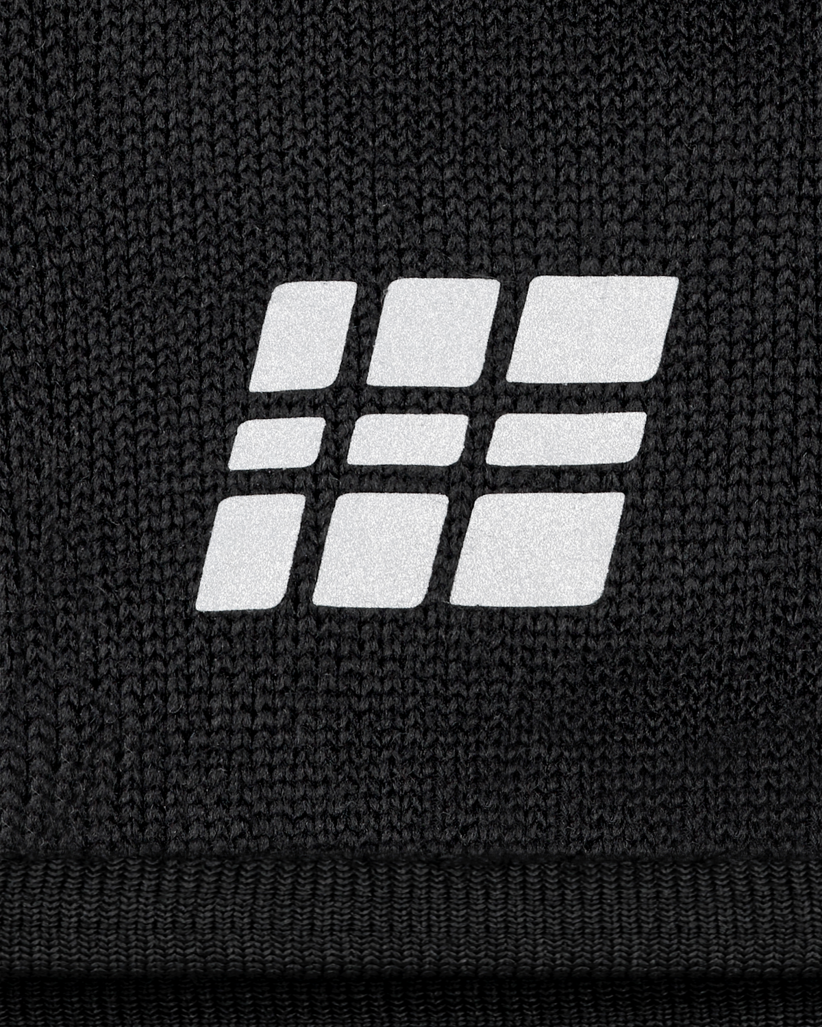 Core Run Thermal Neck Warmer, Black, close-up detail