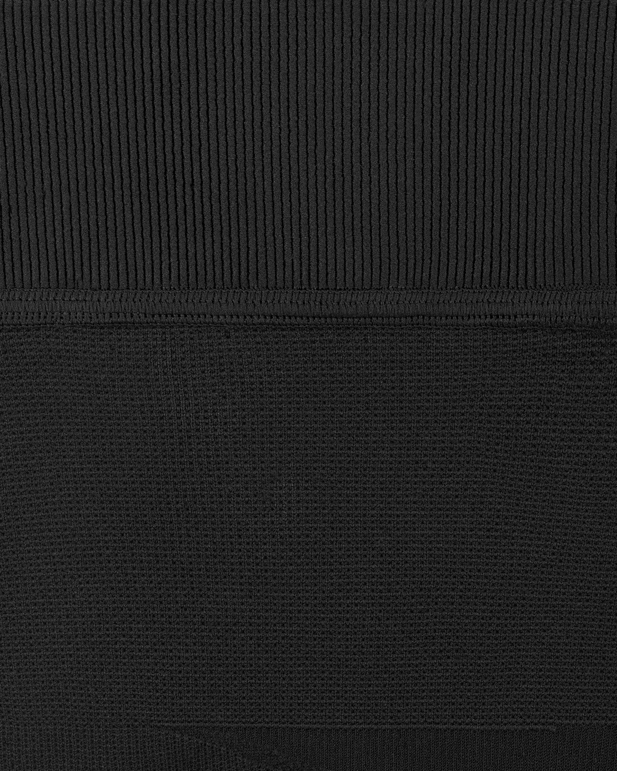 Light Support Knee Sleeve, Black, close-up detail