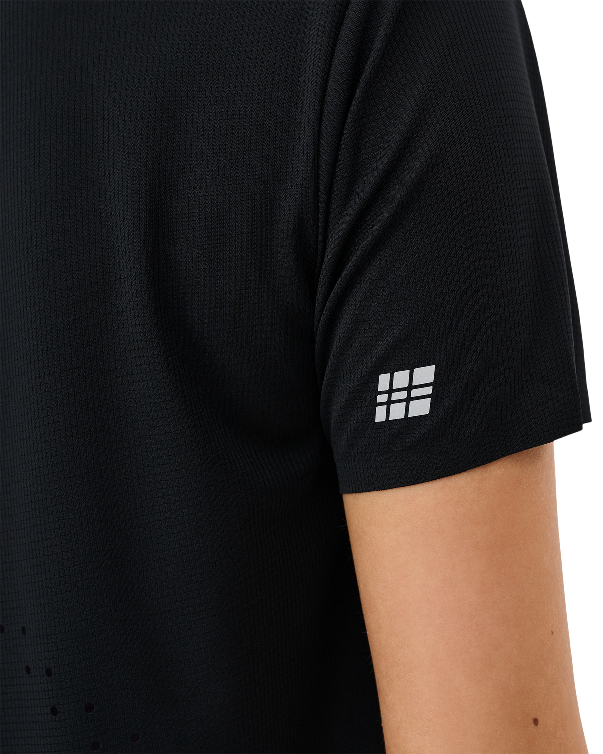 Pro Run Ultralight Short Sleeve Shirt, Women, Black, close-up detail