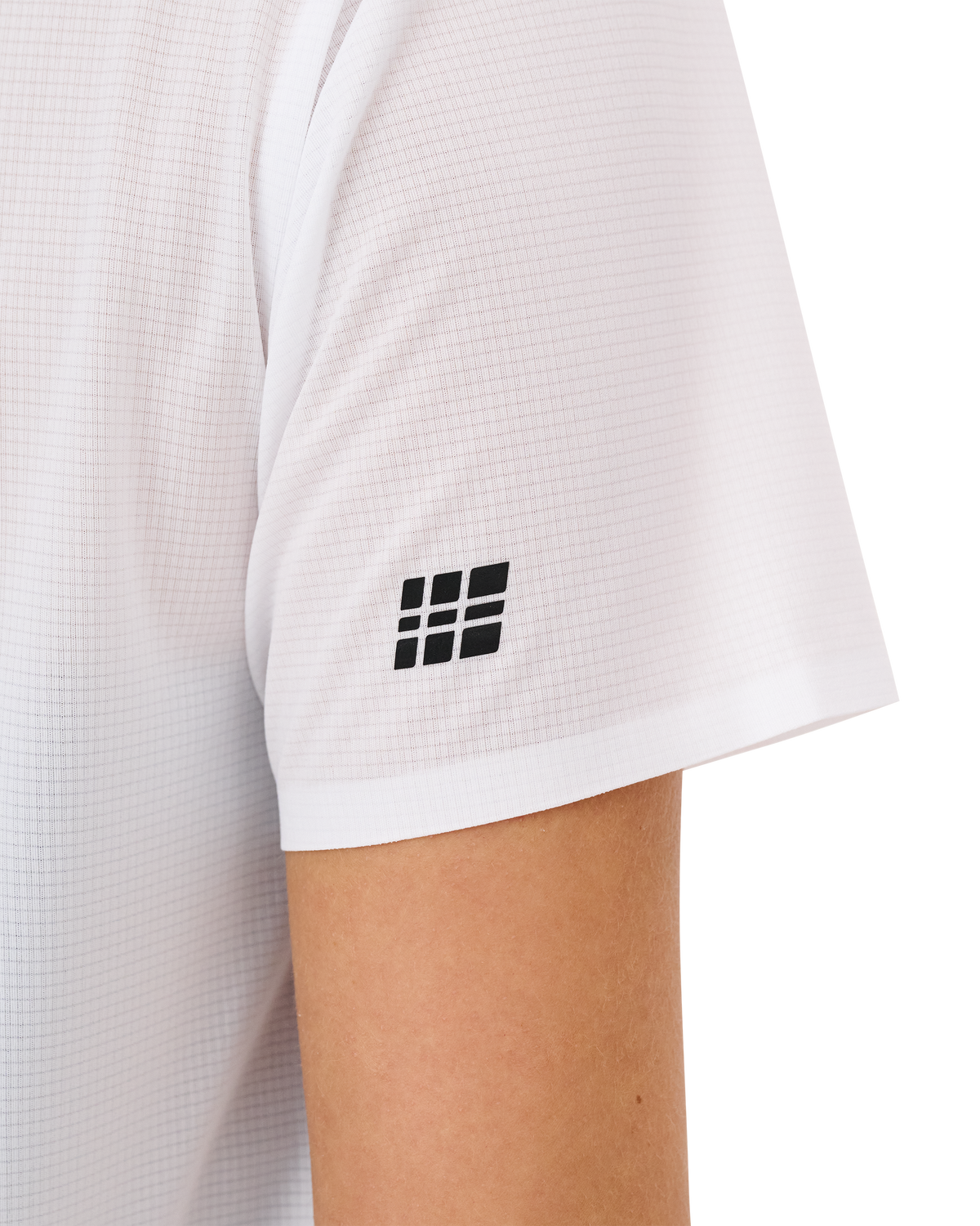 Pro Run Ultralight Short Sleeve Shirt, Women, White, close-up detail