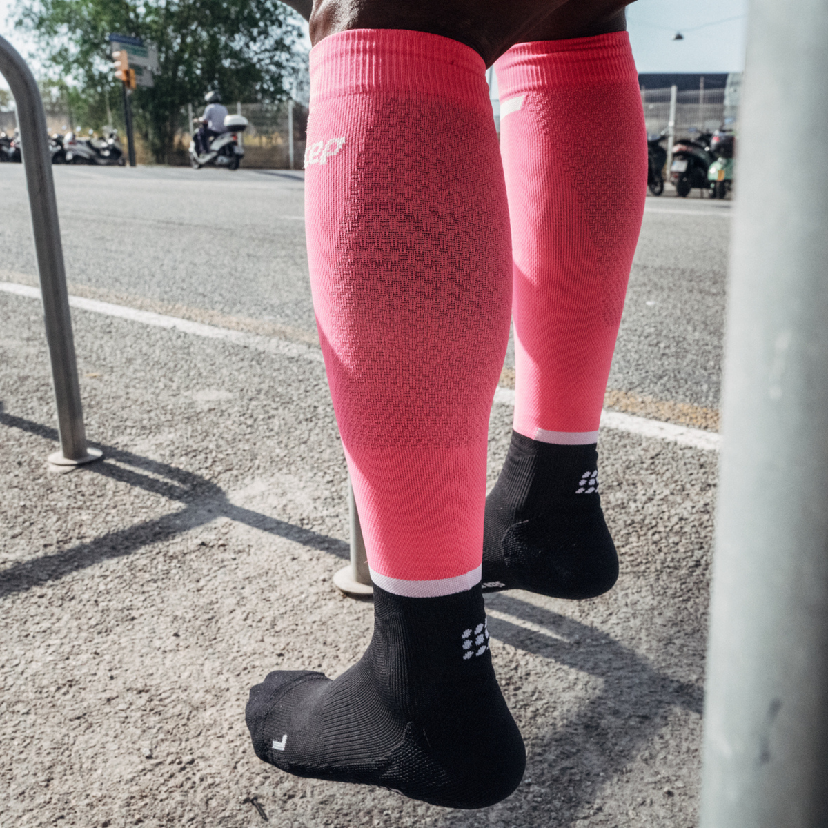 The Run Compression Tall Socks 4.0, Men, Pink/Black, close-up detail #detail