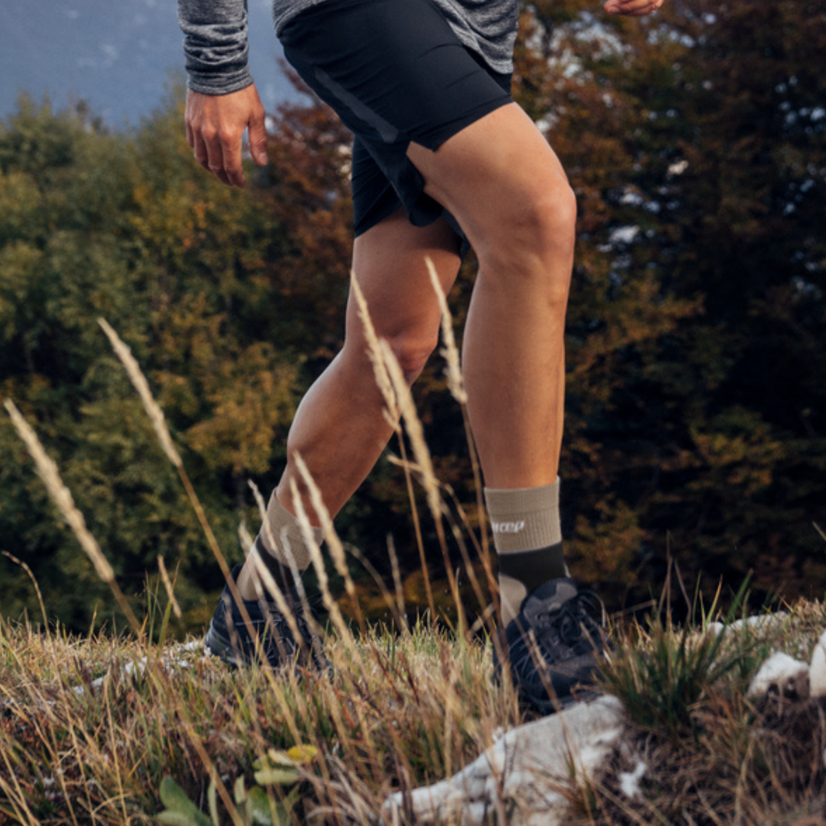 Hiking Merino Mid Cut Compression Socks, Women, Green/Grey, close-up detail