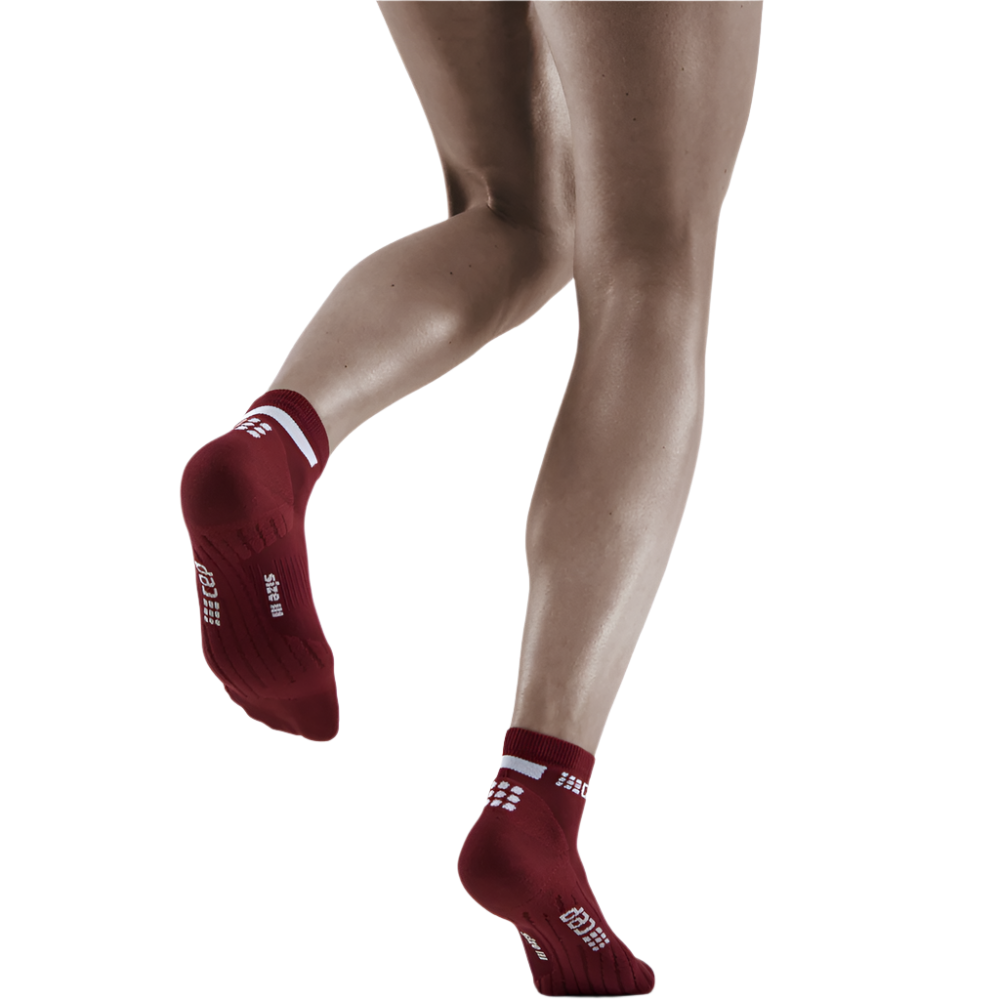 The Run Low Cut Socks 4.0, Women, Dark Red, Back View Model