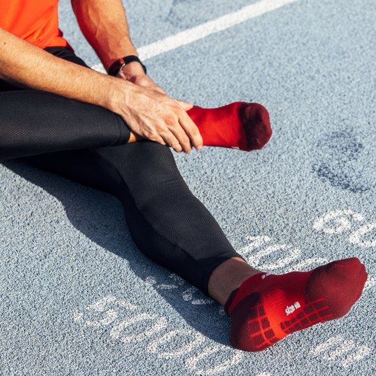 Ultralight Low Cut Compression Socks, Men, Lava/Red, Lifestyle